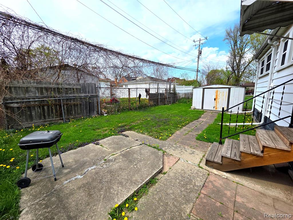 6871 WINTHROP Street, Detroit, MI 48228 — Photo 4