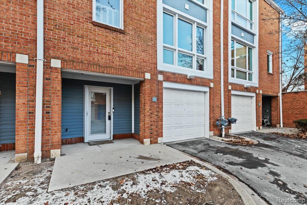 294 Main Sail Court, 22, Detroit, MI 48207 — Photo 4