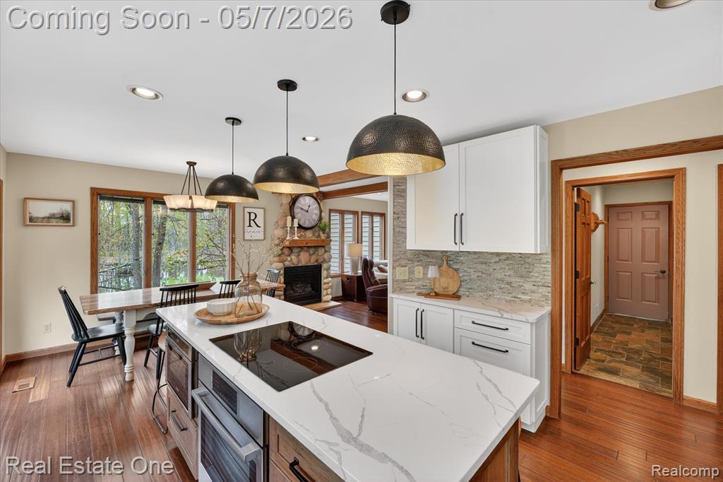 38967 Holsworth Court, Farmington, MI 48331 — Photo 17