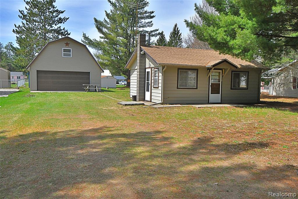 1865 Mullet Avenue, St. Helen, MI 48656