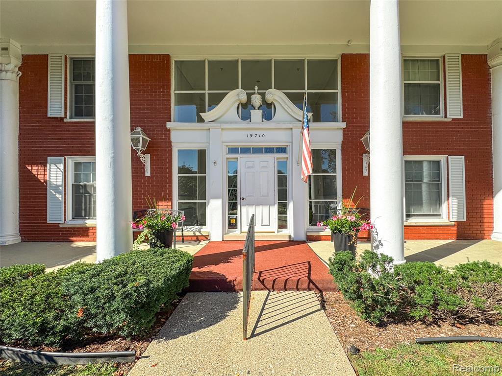 19710 W 13 Mile Road, 108, Beverly Hills, MI 48025 — Photo 39