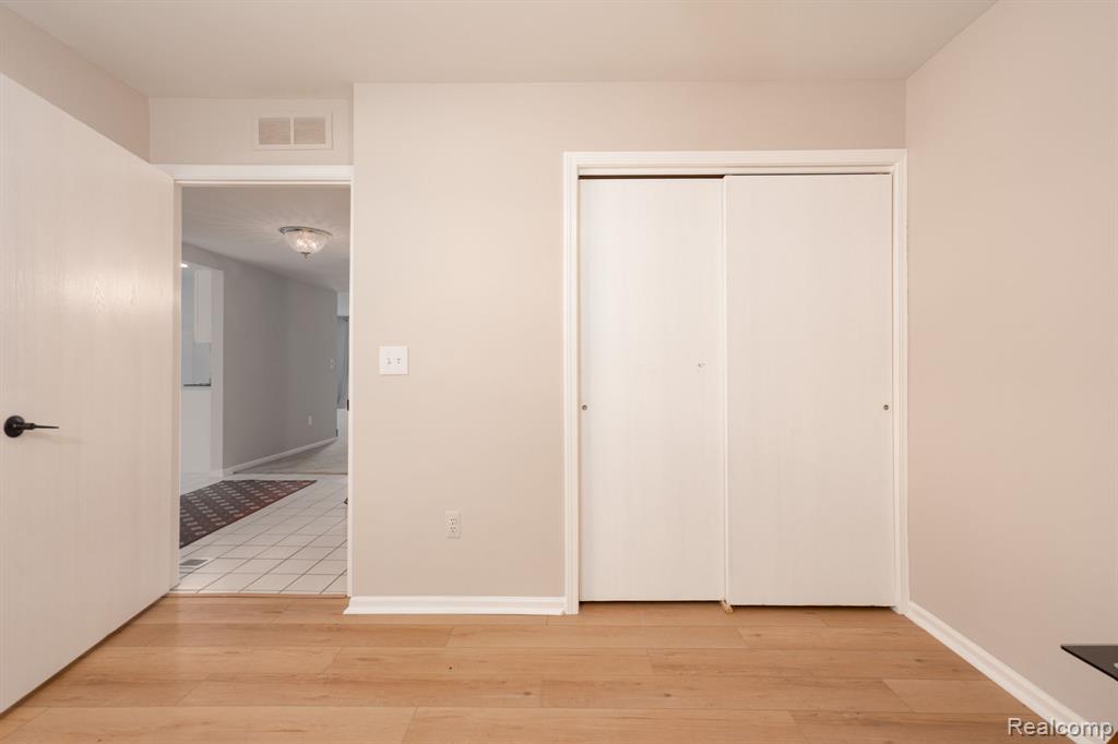 936 Wexford Way, Rochester Hills, MI 48307 — Photo 18