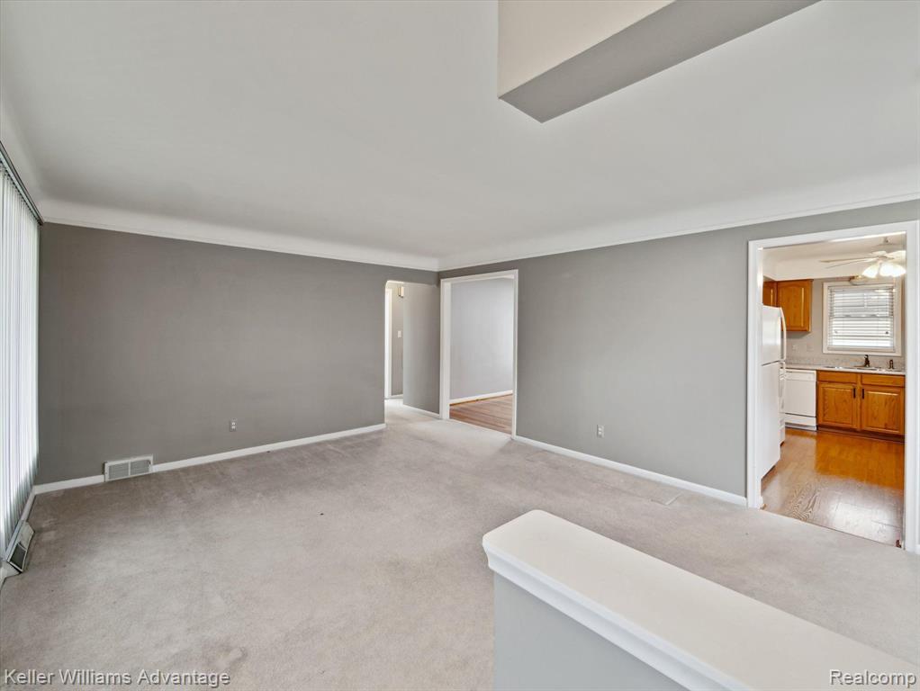 6634 HAWTHORNE Street, Garden City, MI — Photo 6