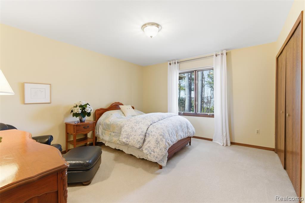 5306 Hidden Pines Court, Brighton, MI 48116 — Photo 29