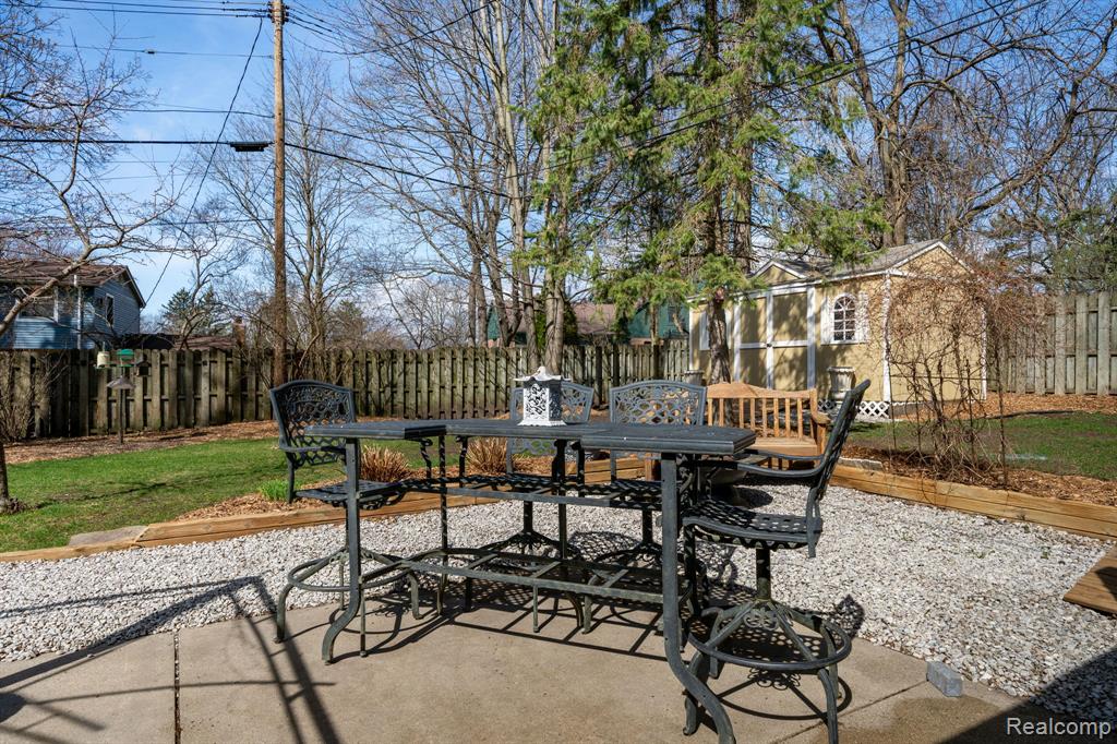 2941 Silverhill Drive, Waterford, MI 48329 — Photo 38