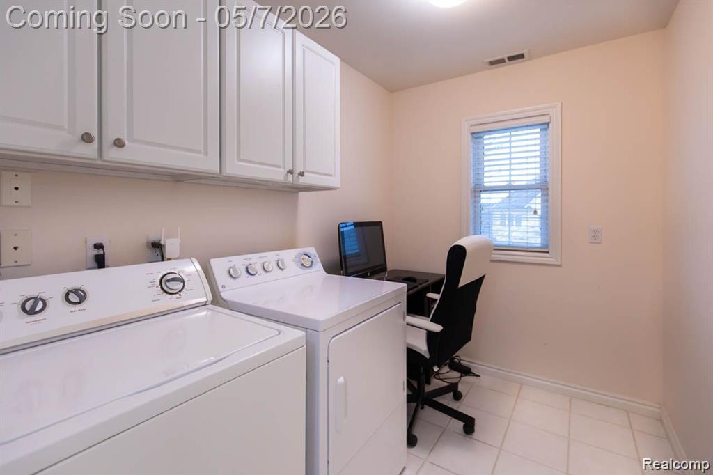 1560 W Lakeview Lane, Canton, MI 48187 — Photo 18