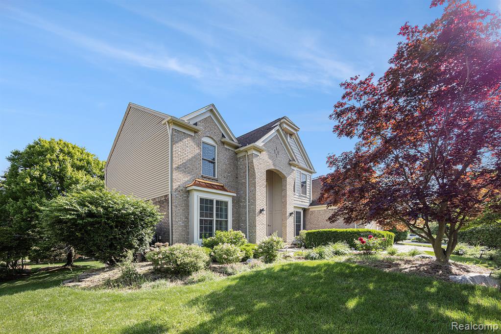 5686 Cherry Lane, West Bloomfield, MI 48324 — Photo 2