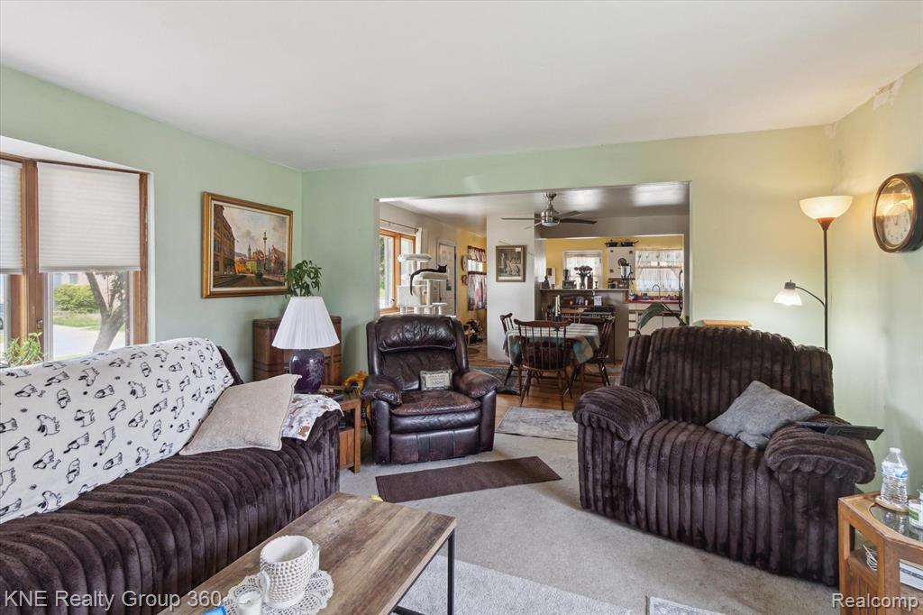 6074 NIGHTINGALE Street, Dearborn Heights, MI 48127 — Photo 13