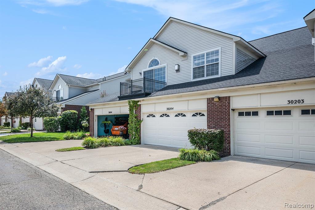 30204 Chantel Drive, Commerce Twp, MI 48390 — Photo 17