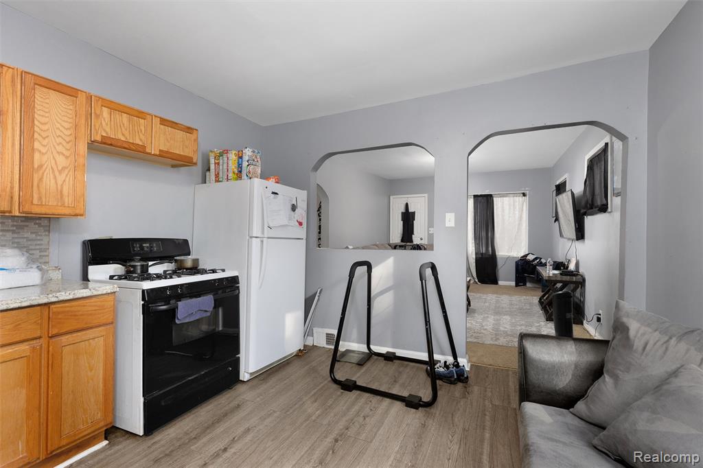 7212 Hudson Avenue, Warren, MI 48091 — Photo 12