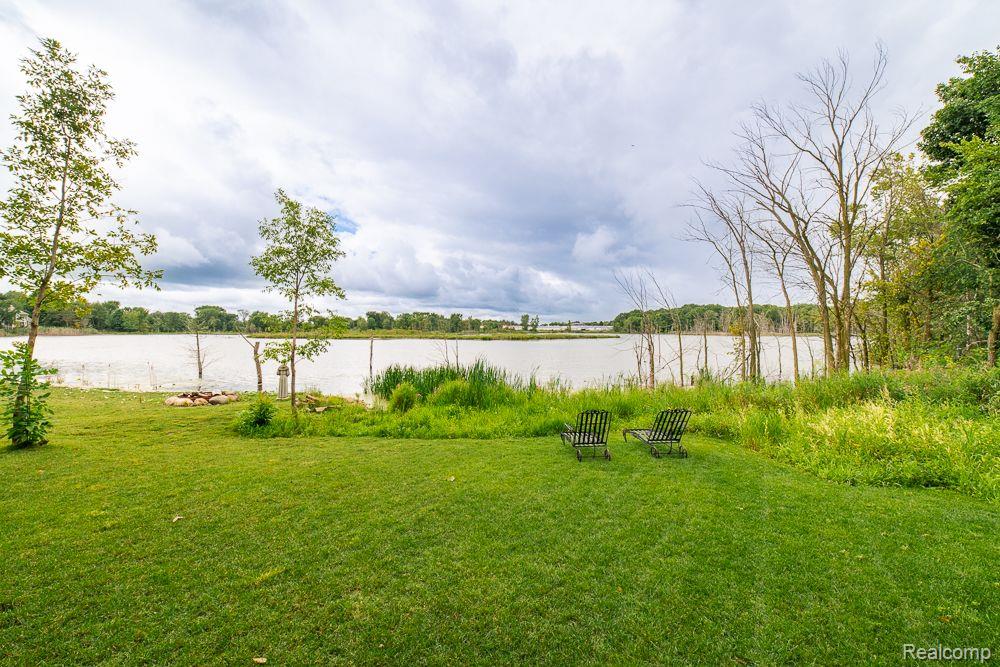 10497 GRANDVIEW Drive, Goodrich Vlg, MI — Photo 33
