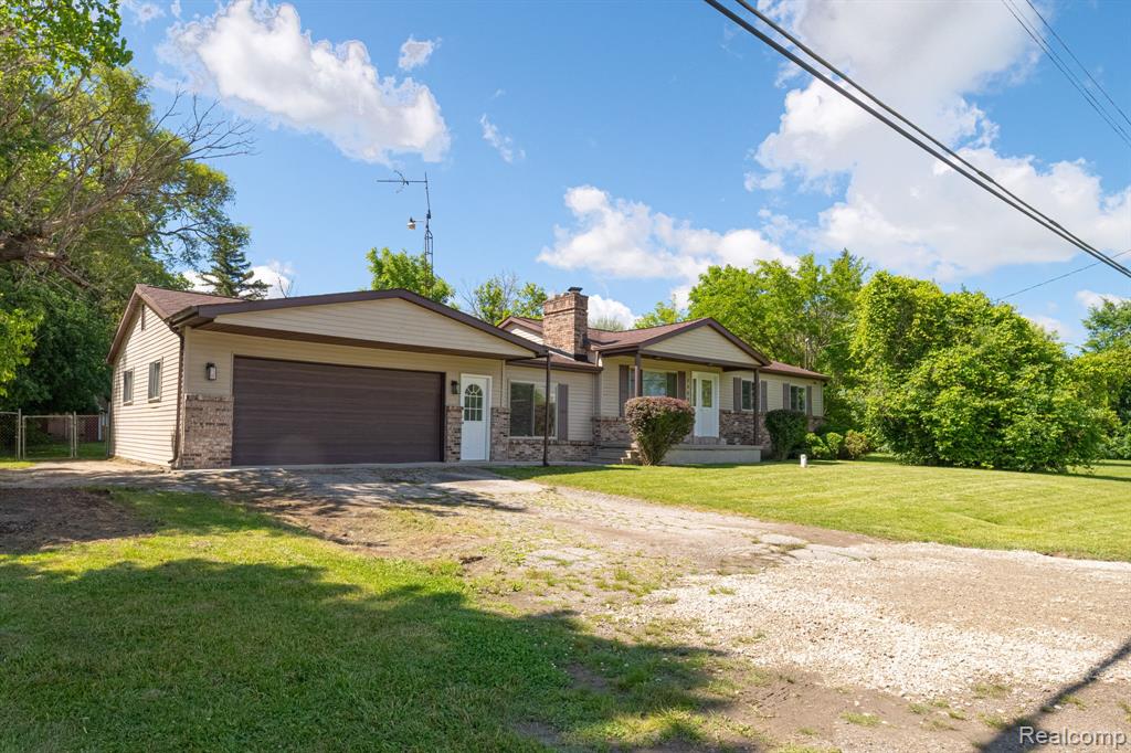 3353 Augusta Street, Flint, MI 48532 — Photo 2