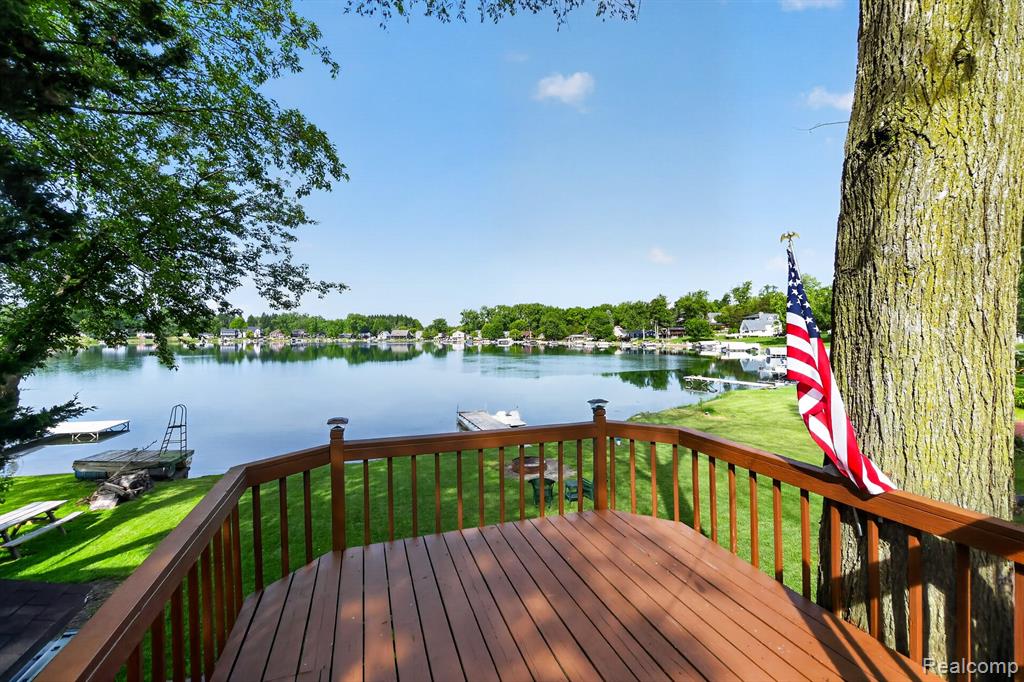 1717 Triangle Lake Road, Howell, MI 48843 — Photo 9