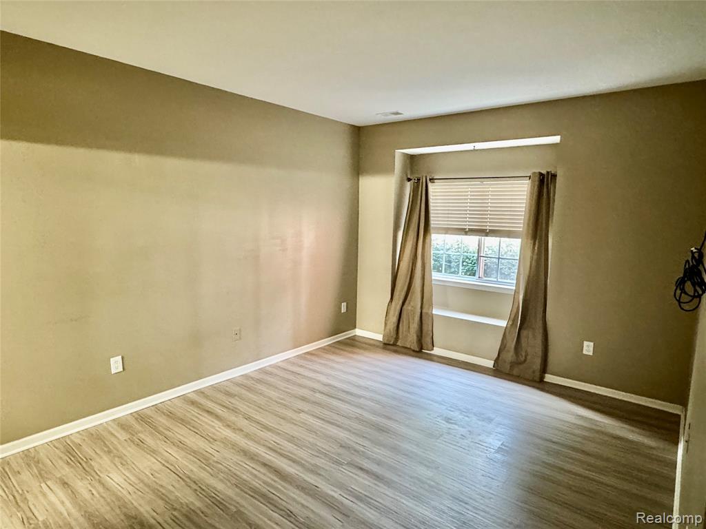 5830 Acorn Lane, Sterling Heights, MI 48314 — Photo 13