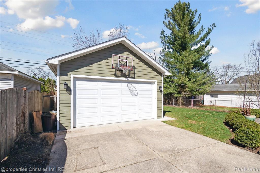 712 S LAUREL Street, Royal Oak, MI 48067 — Photo 45