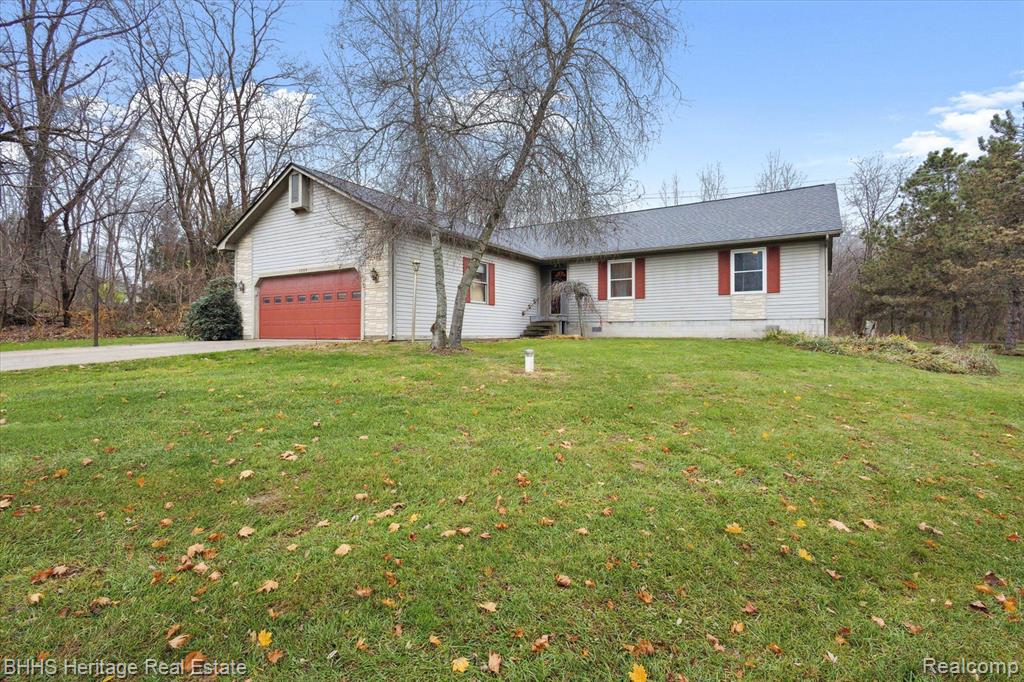 5904 W ALLEN Road, Fowlerville, MI 48836 — Photo 2
