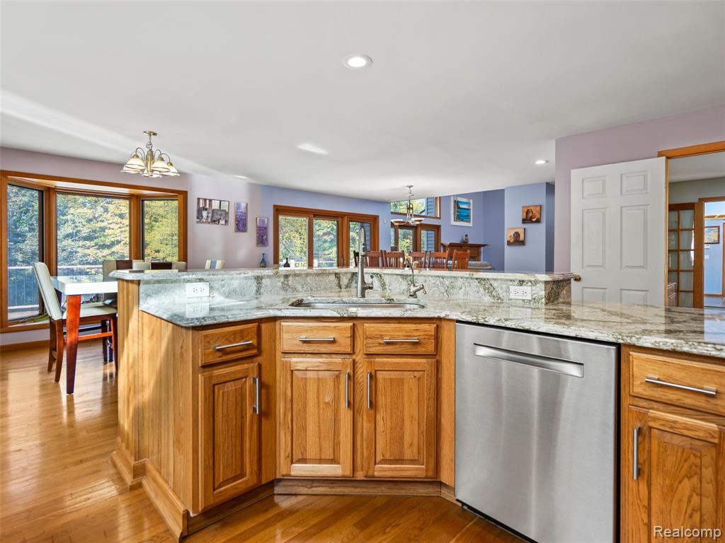 7286 Pine Knob Road, Clarkston, MI 48348 — Photo 24