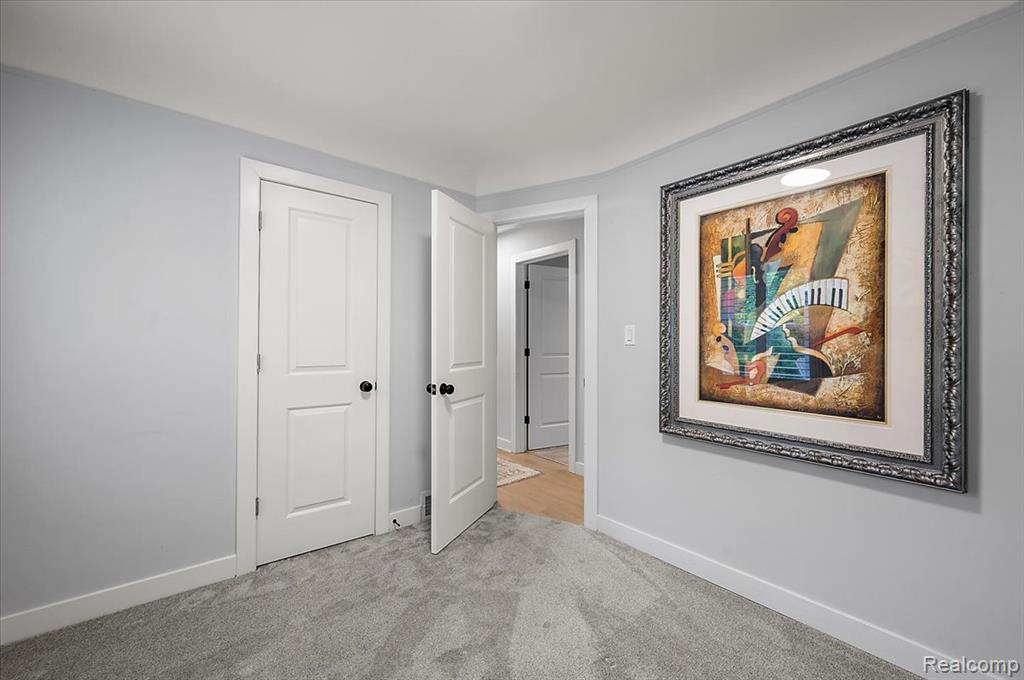 544 S Webik Avenue, Clawson, MI — Photo 24