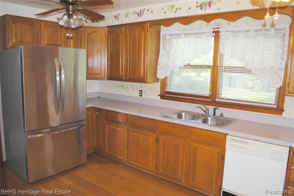 15507 Park Lane, Plymouth, MI 48170 — Photo 10
