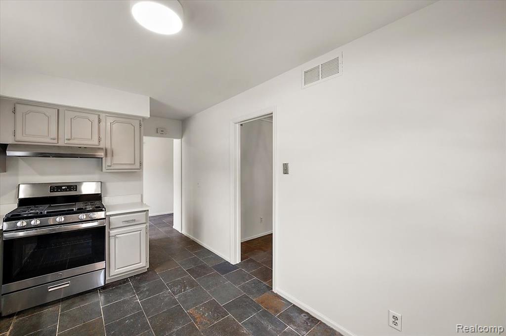 1000 Trailwood Path, Bloomfield Hills, MI 48301 — Photo 17