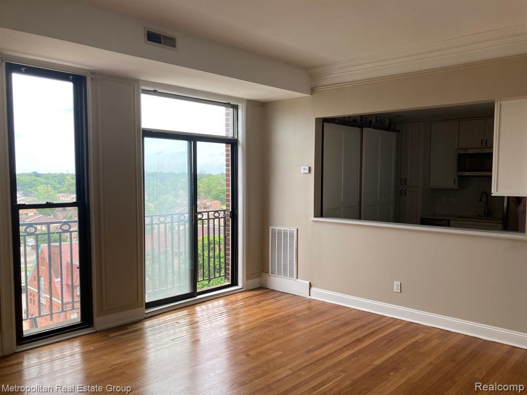 2900 E JEFFERSON Avenue, A-701, Detroit, MI 48207 — Photo 5