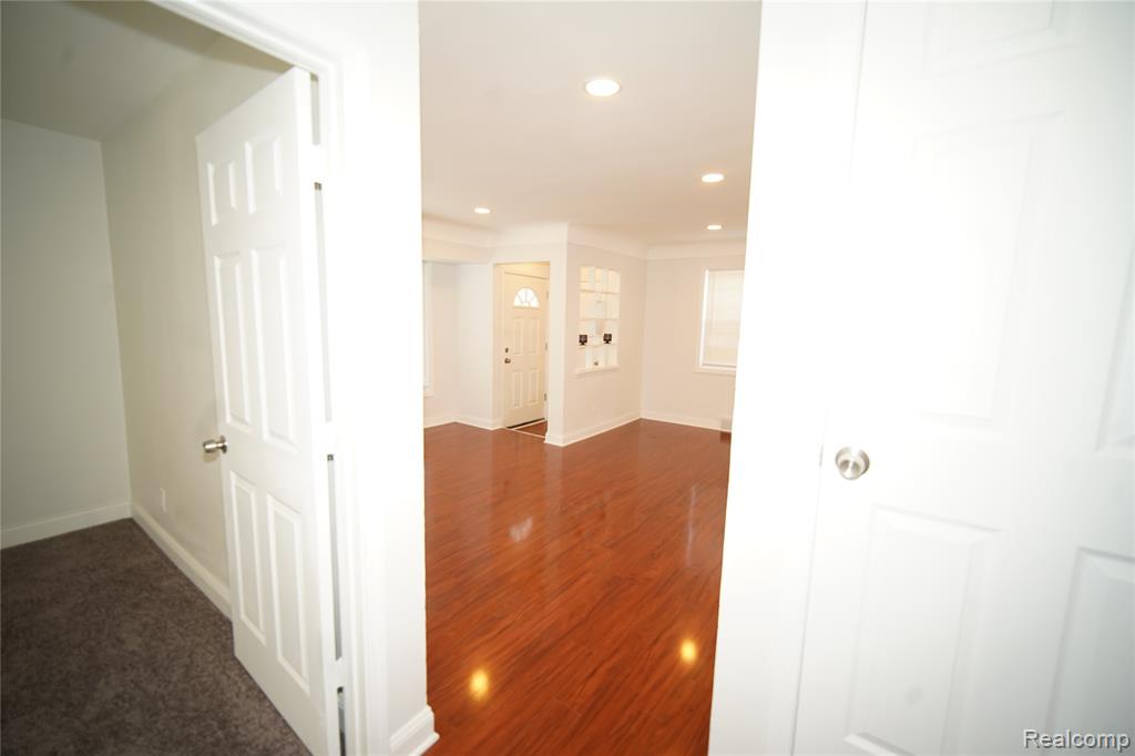 16047 W Chicago Street, Detroit, MI 48228 — Photo 14