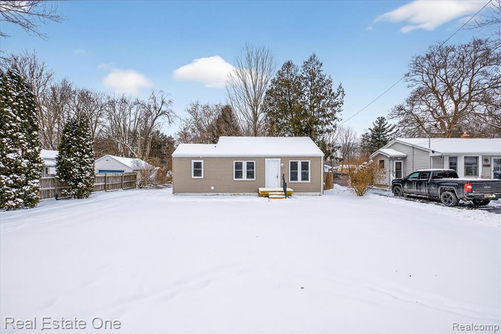 3267 Mills Acres Street, Flint, MI 48506 — Photo 4