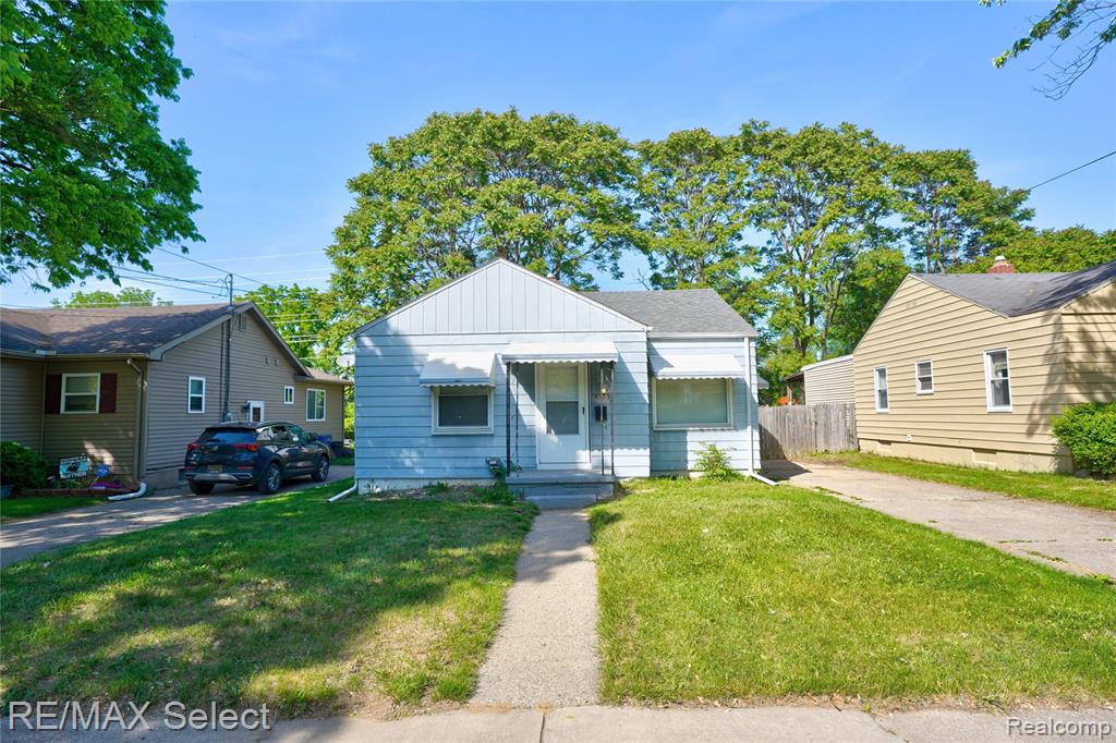 4305 Pengelly Road, Flint, MI 48507 — Photo 2