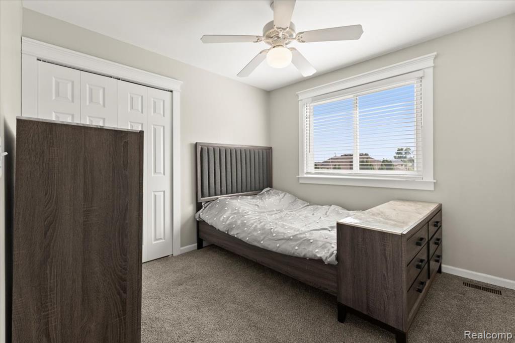 45299 Debbie Court, Macomb, MI 48042 — Photo 18