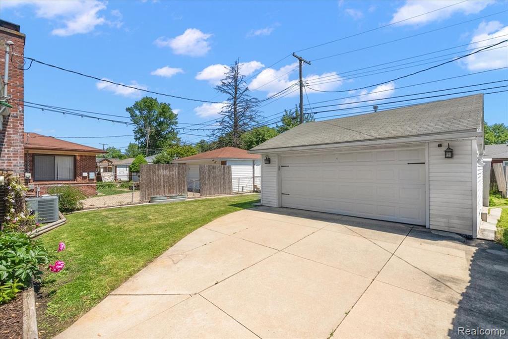 4205 Katherine Street, Dearborn Heights, MI 48125 — Photo 19