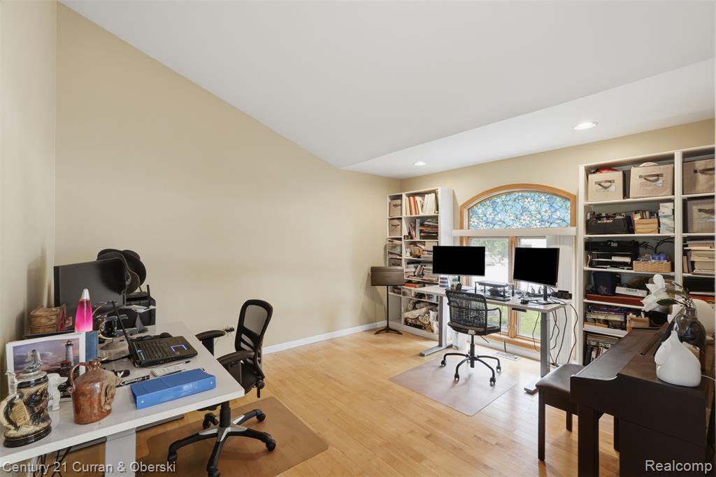 30785 Mystic Forest Drive, Farmington, MI 48331 — Photo 14