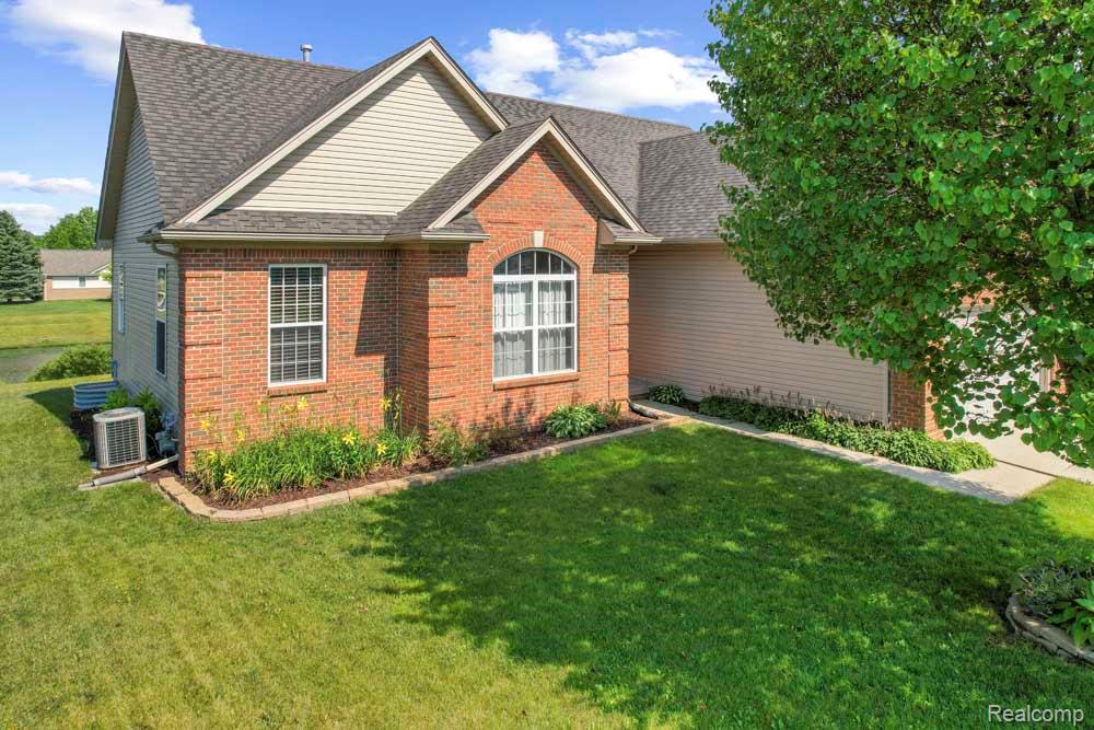 70298 Sunny Brook Lane, Richmond, MI 48062 — Photo 2