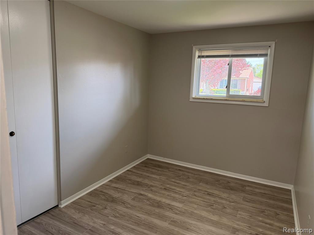 9001 Shannon Drive, Sterling Heights, MI 48314 — Photo 11