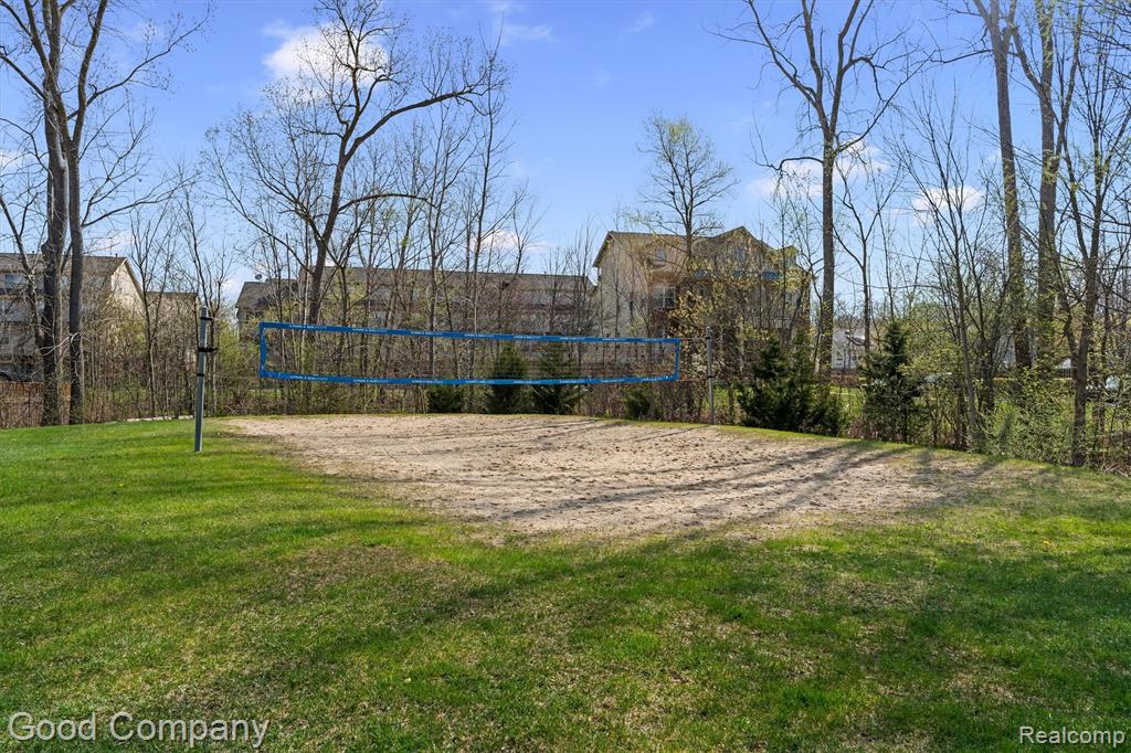 602 Pointe Drive, Walled Lake, MI 48390 — Photo 28