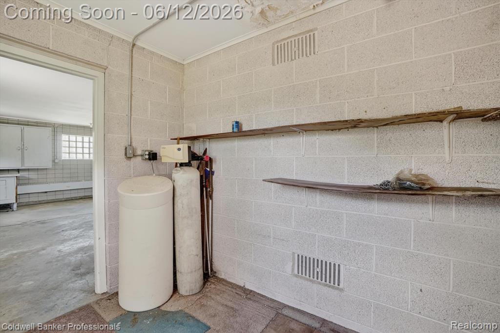8245 Fenton Road, Grand Blanc, MI 48439 — Photo 39