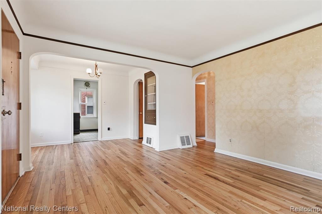 9951 Marion, Redford, MI 48239 — Photo 4