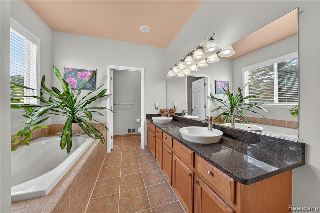 860 Island Lake Drive, Oxford, MI 48371 — Photo 24