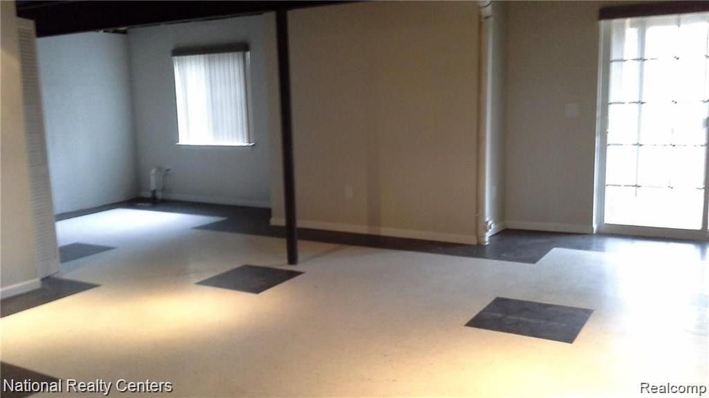 41876 YEATS Drive, Novi, MI — Photo 25