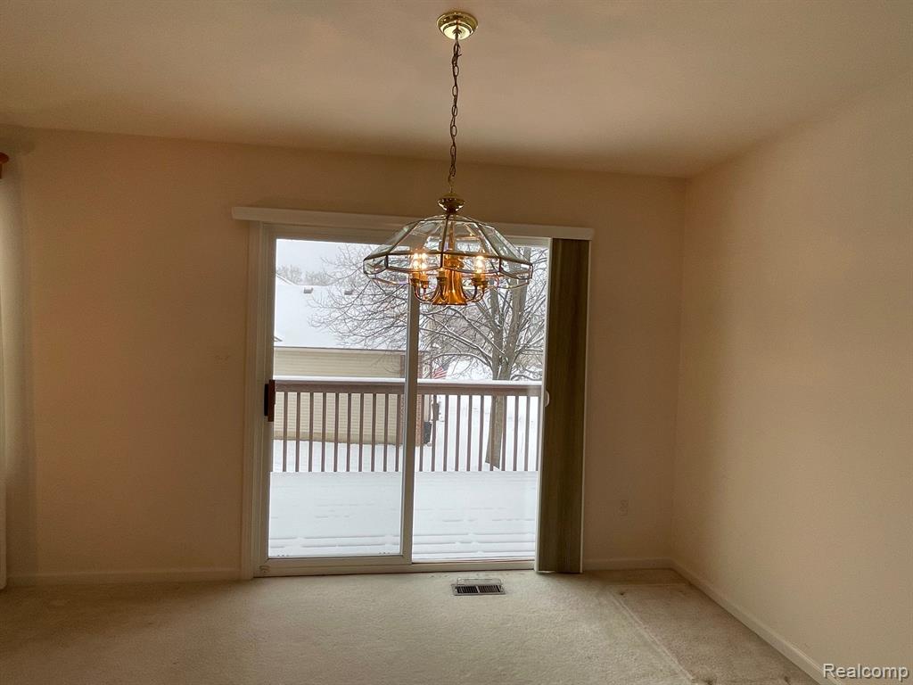 10385 Tophill, Hartland, MI 48353 — Photo 13