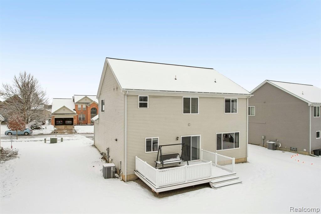 945 RIVER ROCK Drive, Holly, MI 48442 — Photo 35
