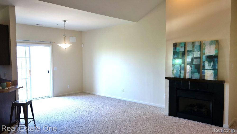 11211 ADDINGTON Drive, 139, Commerce Twp, MI 48390 — Photo 5