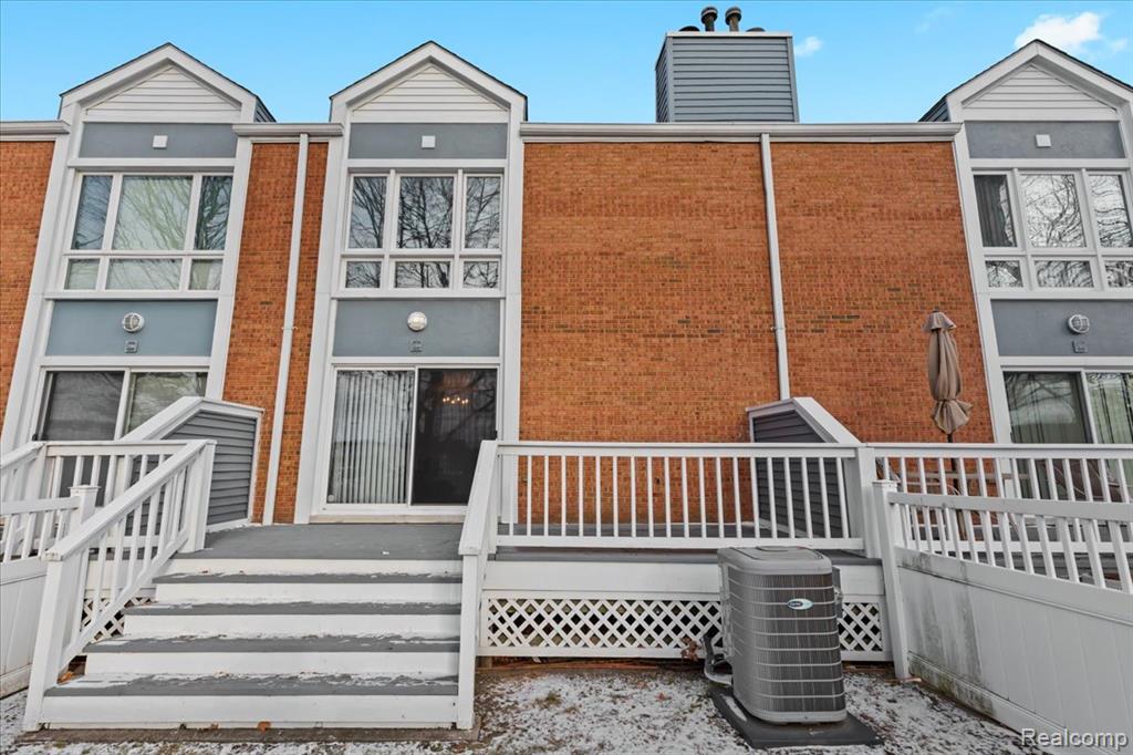 294 Main Sail Court, 22, Detroit, MI 48207 — Photo 41