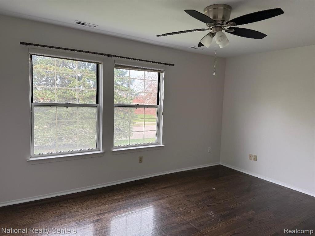 6677 Chimney Sweep, West Bloomfield, MI — Photo 18