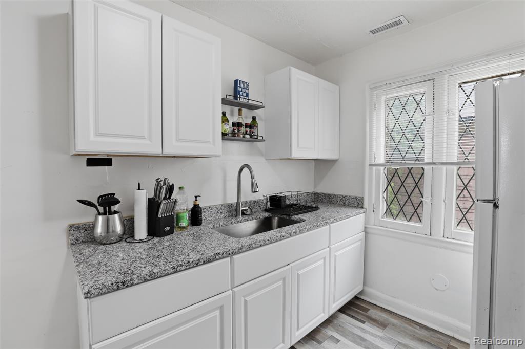 4400 Buckingham Avenue, Detroit, MI 48224 — Photo 10