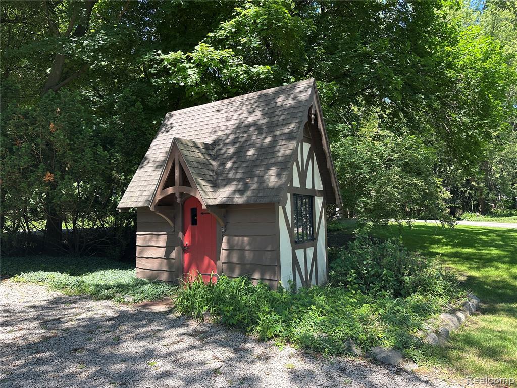 799 E Long Lake Road, Bloomfield Hills, MI 48304 — Photo 25