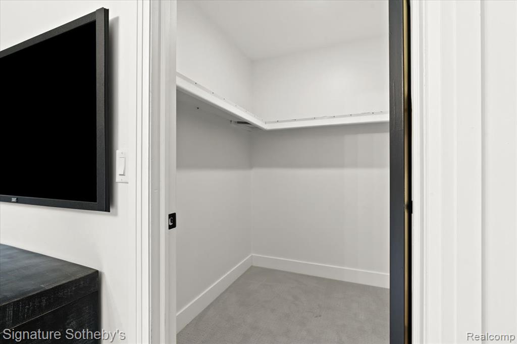 40526 Woodside Drive, Clinton Twp, MI 48038 — Photo 27