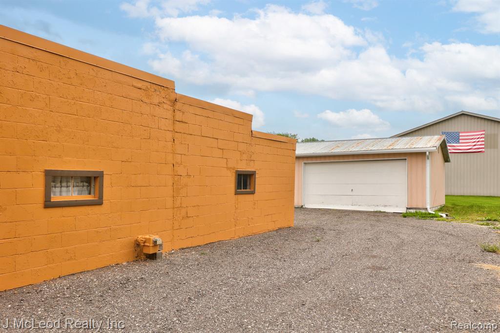 4015 Grand Blanc Road, Swartz Creek, MI 48473 — Photo 25