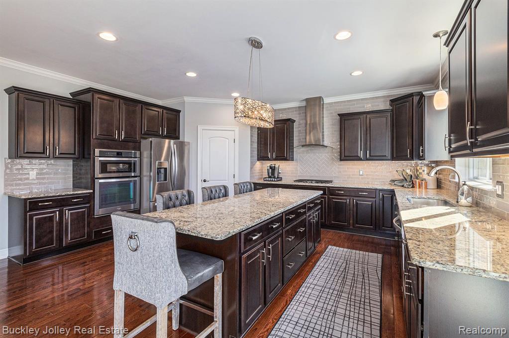 52689 TRAILWOOD Drive, South Lyon, MI 48178 — Photo 2