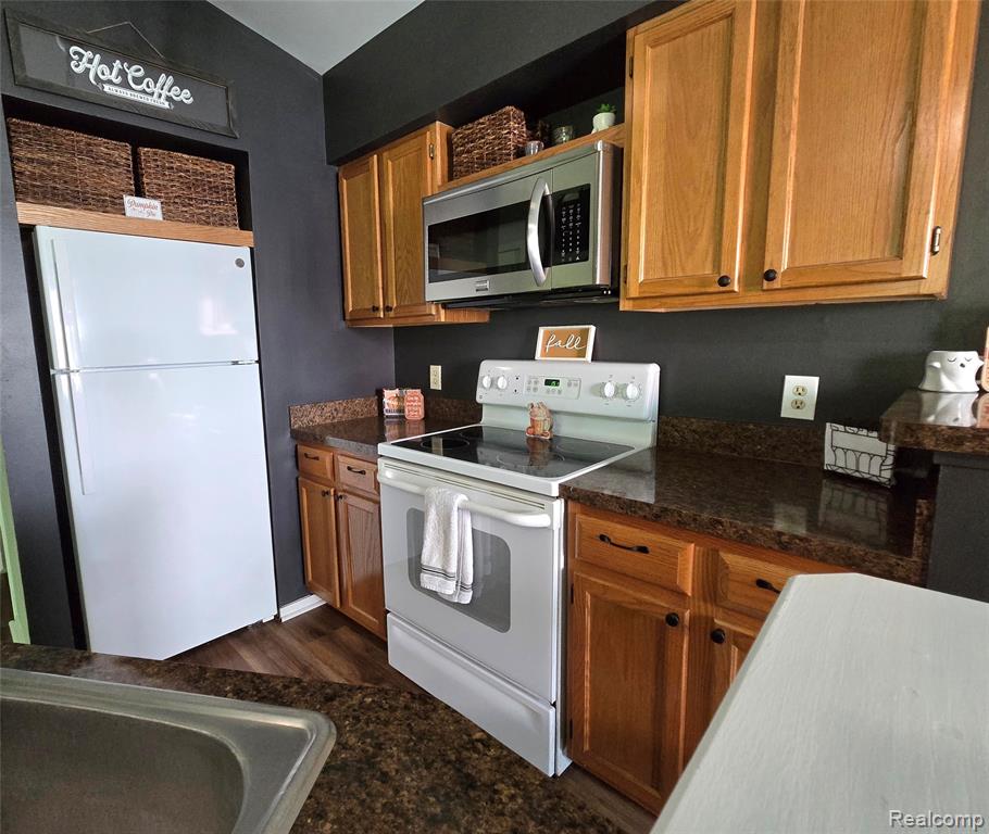 396 Spring Brooke Drive, 396, Brighton, MI 48116 — Photo 8
