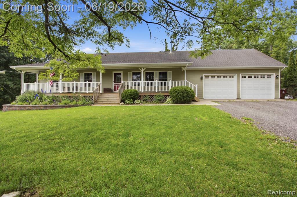 5739 Suntar Valley Drive, Fowlerville, MI 48836